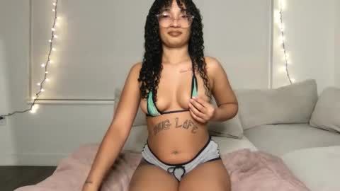 Rosalina online show from April 29, 4:49 am