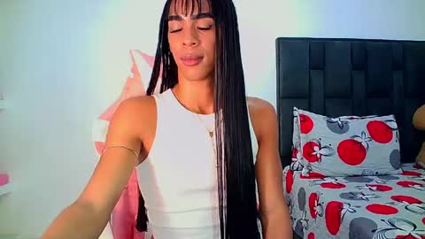 Snapshot of rosalindasexy chatting on June 5, 6:52 am Rosalinda online show from June 5, 6:52 am