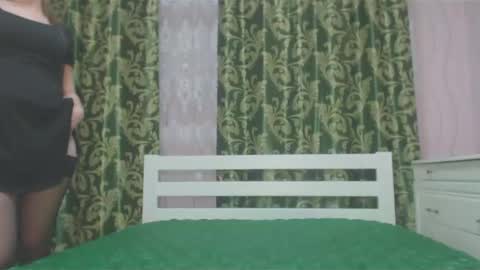 Snapshot of rosalniils chatting on February 23, 5:29 pm RosalNiils online show from February 23, 5:29 pm