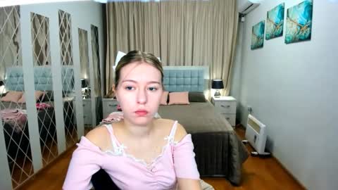 RosaRising online show from May 3, 4:51 am