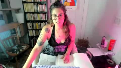 rose257044 online show from September 17, 7:15 pm