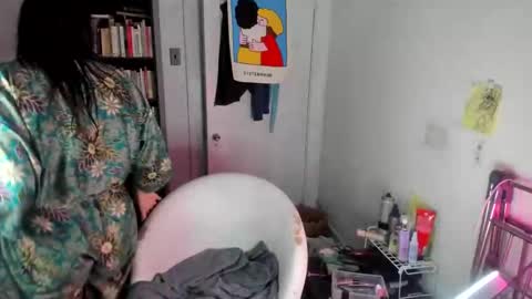 rose257044 online show from October 5, 1:53 pm