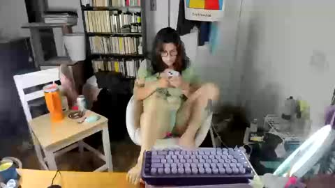 rose257044 online show from October 13, 1:00 pm