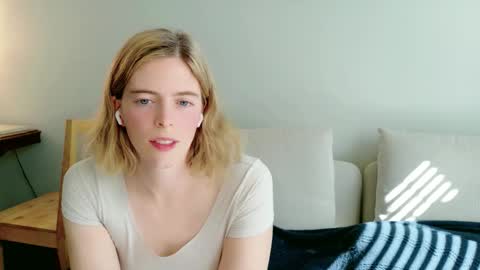 rose77782 online show from September 12, 3:01 pm