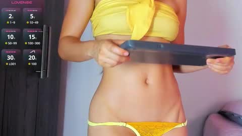 Snapshot of rose__cutee chatting on March 27, 3:01 pm rose cutee online show from March 27, 3:01 pm