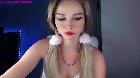 rose__luck online show from October 1, 4:57 pm