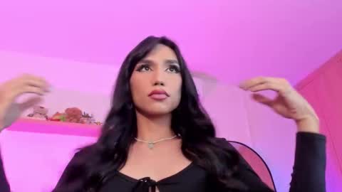 Rose Saenz online show from November 28, 8:00 pm