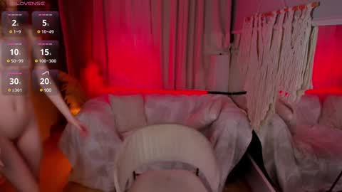 Snapshot of rose_charming_ chatting on December 8, 10:57 pm Rose online show from December 8, 10:57 pm