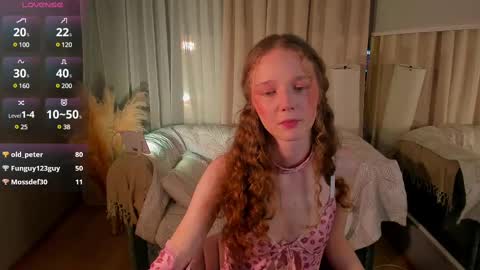 Snapshot of rose_charming_ chatting on February 20, 9:33 am Rose online show from February 20, 9:33 am