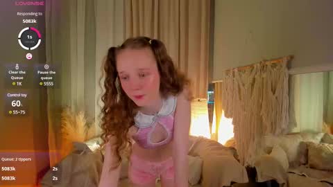 Snapshot of rose_charming_ chatting on February 26, 10:53 pm Rose online show from February 26, 10:53 pm