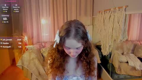 Snapshot of rose_charming_ chatting on March 6, 12:54 am Rose online show from March 6, 12:54 am