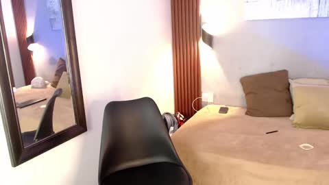 rose_crimson online show from October 11, 11:25 pm