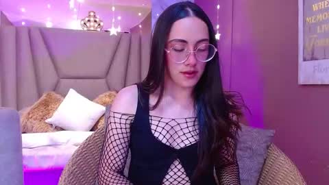 Snapshot of rose_crystal_ chatting on March 11, 4:18 am Rose online show from March 11, 4:18 am