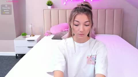 Kimberlly online show from October 8, 1:14 am