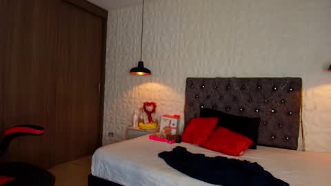 Rose online show from February 4, 10:58 pm