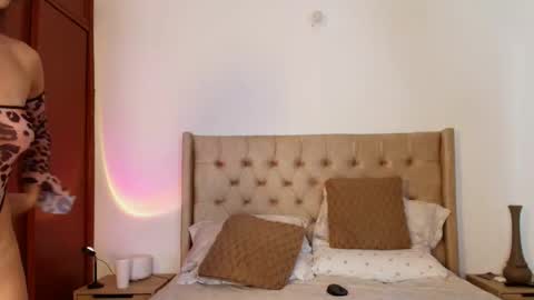 Rose And Dom online show from September 29, 1:11 am