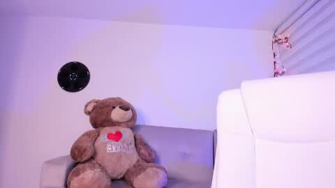 Rose A online show from June 1, 11:06 pm