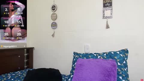 Snapshot of rose_towers4 chatting on September 13, 10:53 pm rose_towers4 online show from September 13, 10:53 pm