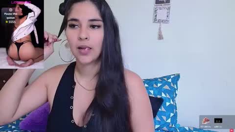 Snapshot of rose_towers4 chatting on October 19, 5:13 pm rose_towers4 online show from October 19, 5:13 pm