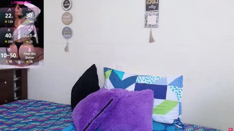 Snapshot of rose_towers4 chatting on November 12, 8:41 pm rose_towers4 online show from November 12, 8:41 pm