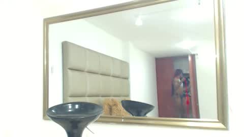 Snapshot of rose_valentiine chatting on April 25, 12:52 pm rose_valentiine online show from April 25, 12:52 pm