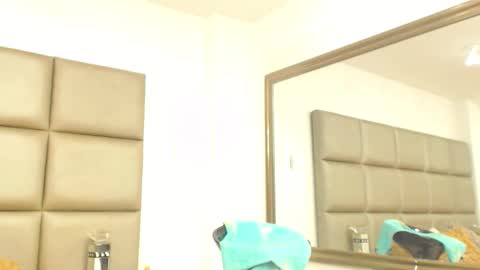 Snapshot of rose_valentiine chatting on May 27, 1:57 am rose_valentiine online show from May 27, 1:57 am