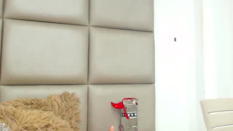 Snapshot of rose_valentiine chatting on June 20, 12:41 pm rose_valentiine online show from June 20, 12:41 pm