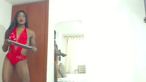 Snapshot of rose_valentiine chatting on June 30, 2:40 pm rose_valentiine online show from June 30, 2:40 pm