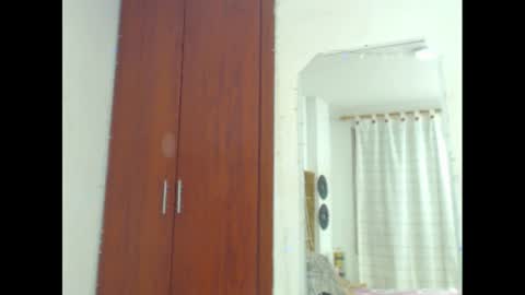 Snapshot of rose_valentiine chatting on July 18, 3:54 am rose_valentiine online show from July 18, 3:54 am