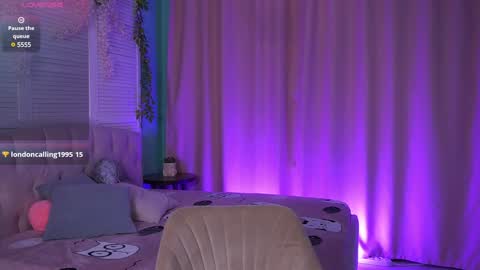 Snapshot of roseallan chatting on January 15, 5:50 am Rose online show from January 15, 5:50 am