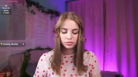 Snapshot of roseallan chatting on February 11, 8:26 am Rose online show from February 11, 8:26 am