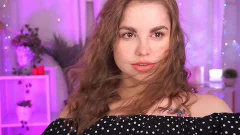 Snapshot of roseallan chatting on February 22, 9:12 am Rose online show from February 22, 9:12 am