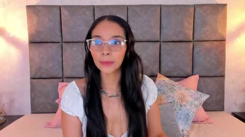 roseaurora online show from June 8, 10:37 am