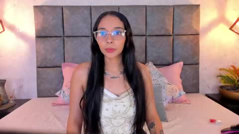 roseaurora online show from June 9, 10:38 am