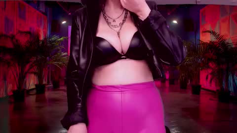 Rosebloom online show from October 18, 4:37 am