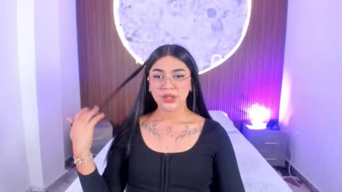 Snapshot of rosecassie chatting on February 12, 2:12 pm Rose online show from February 12, 2:12 pm