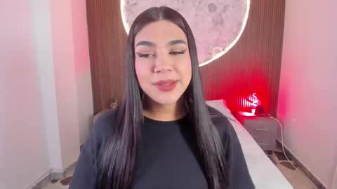 Snapshot of rosecassie chatting on February 14, 1:30 pm Rose online show from February 14, 1:30 pm