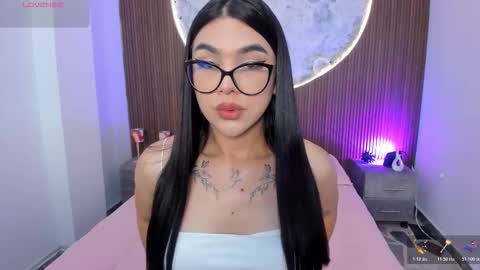 Snapshot of rosecassie chatting on March 27, 1:22 pm Rose online show from March 27, 1:22 pm