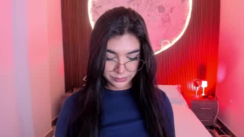Rose online show from May 10, 2:33 pm