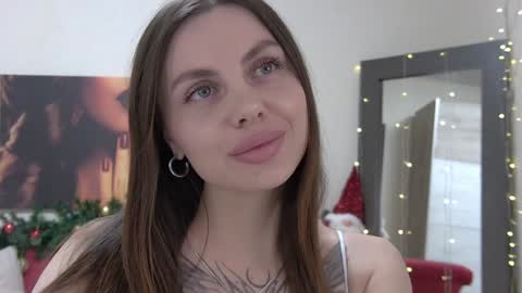 Rose Hubbard online show from December 15, 6:07 am