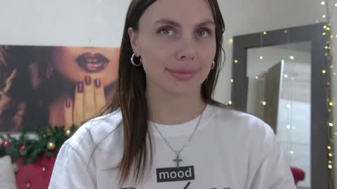 Rose Hubbard online show from December 15, 4:04 pm