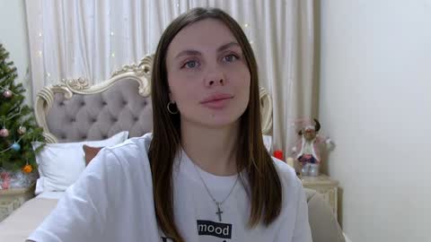 Rose Hubbard online show from December 18, 9:36 am