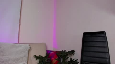 Lyla OF roselinedior online show from December 19, 4:13 pm