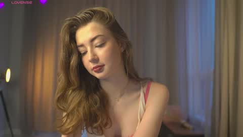 Elsa online show from December 15, 4:17 am