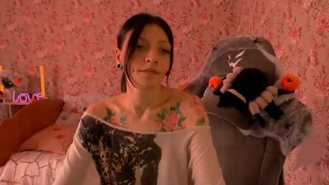 Lola online show from October 29, 6:59 am