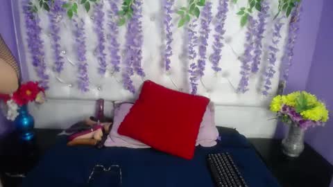 Julieta online show from December 10, 7:00 pm