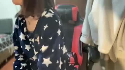 rosemae07 online show from May 1, 5:28 pm