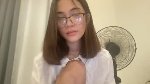 rosemae07 online show from June 6, 9:52 pm