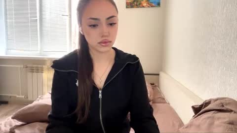 Mimi online show from November 12, 11:32 am