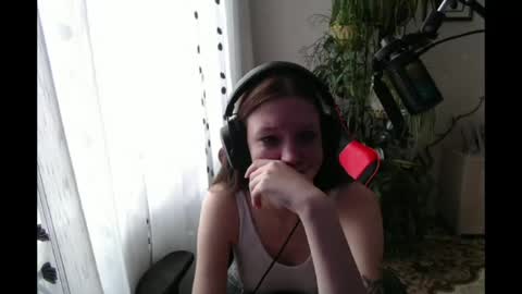 Lina online show from April 14, 8:20 am